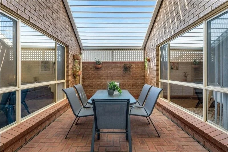 Vergola insert in atrium open .jpg