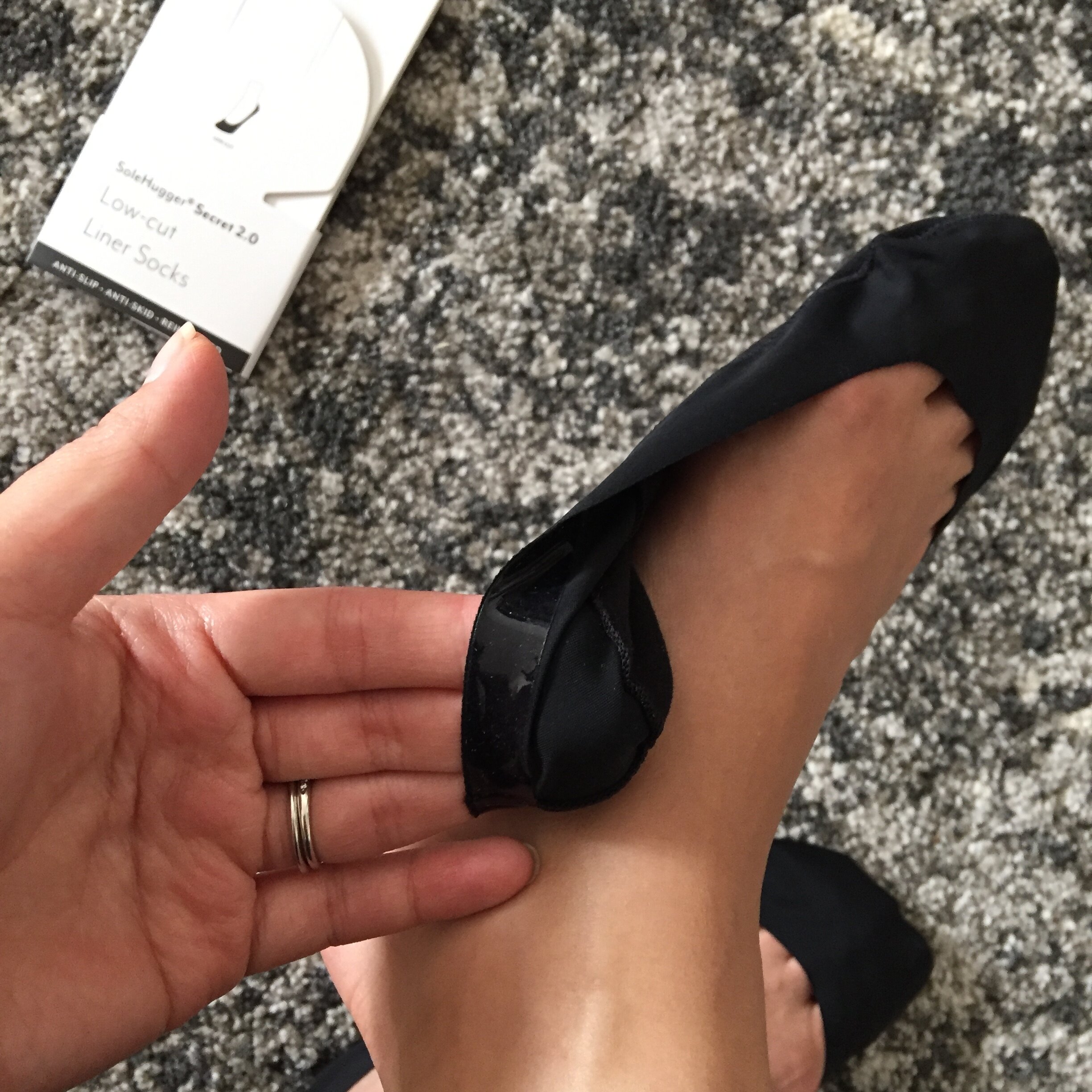 men's no show socks with silicone heel grip