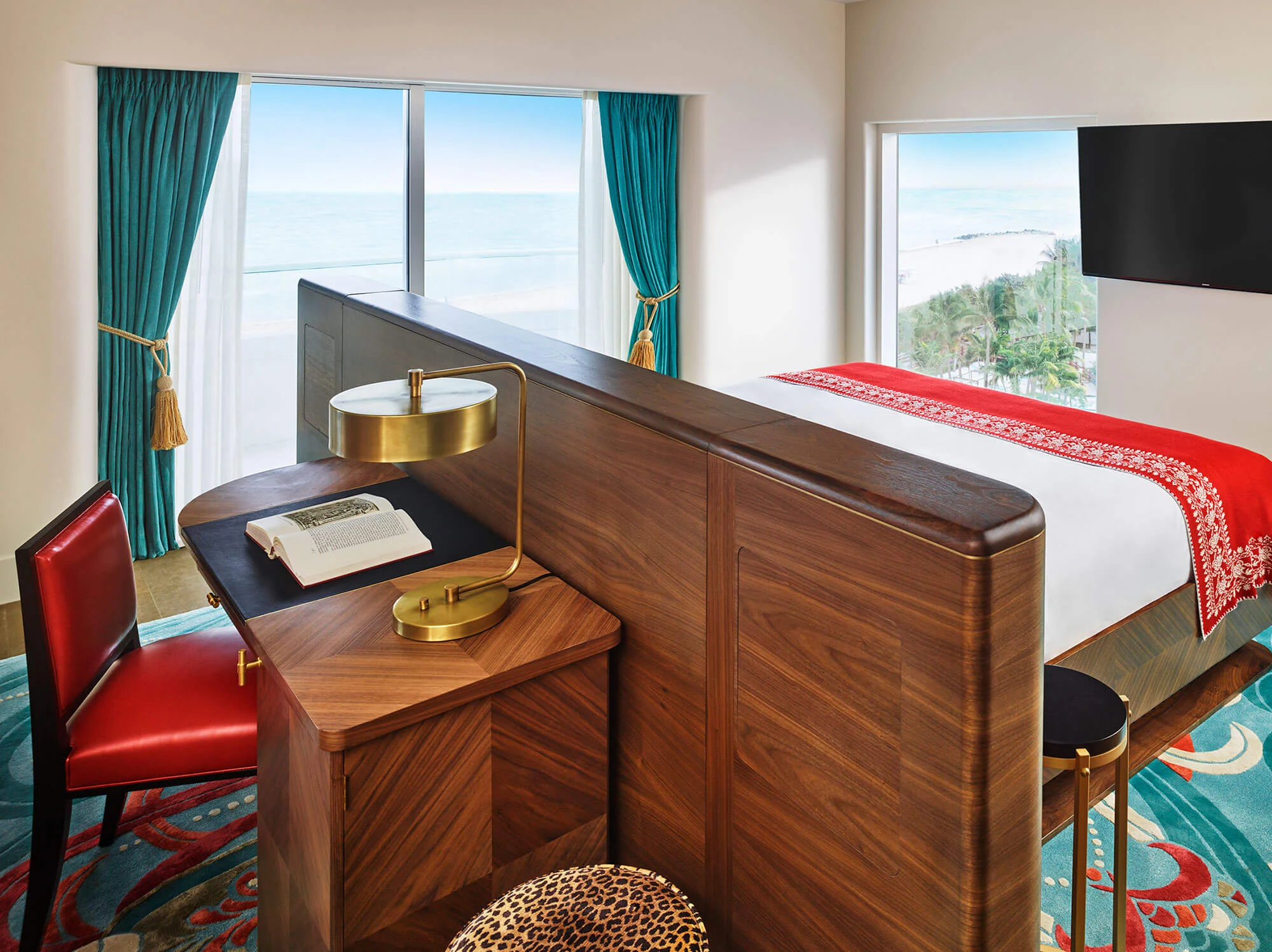 11_Rooms_Faena_hotel_809_RGB_Oceanfront_Corner_Suite-00.jpg