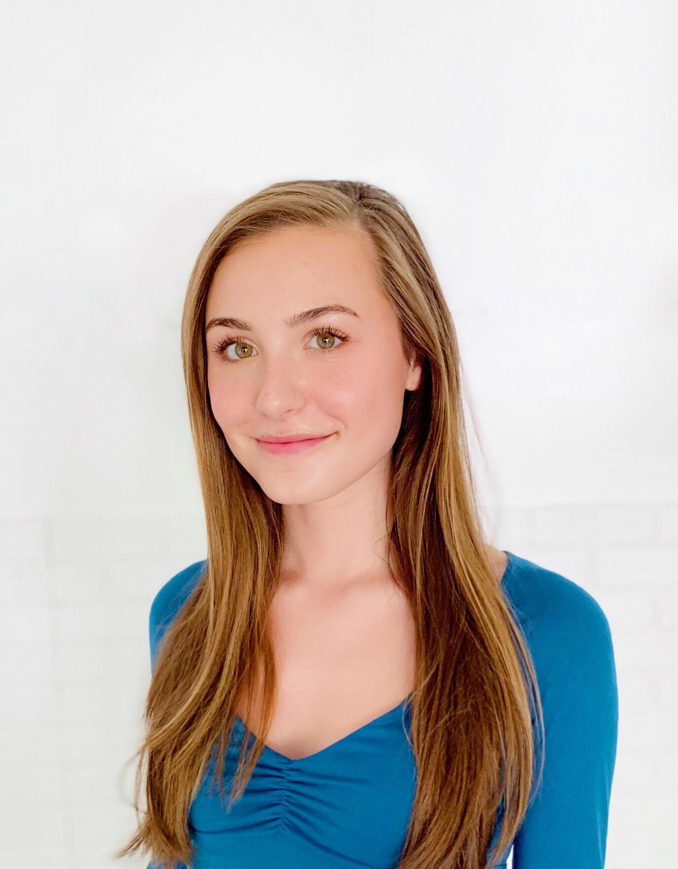 Annie Stuntebeck ( Betty) is delighted to return to the Capital City Theatre stage after her debut as Sue Snell in the first ever CCT Conservatory production of Carrie, the Musical . Her favorite roles include Sandy in Grease , Olive Ostrovsk