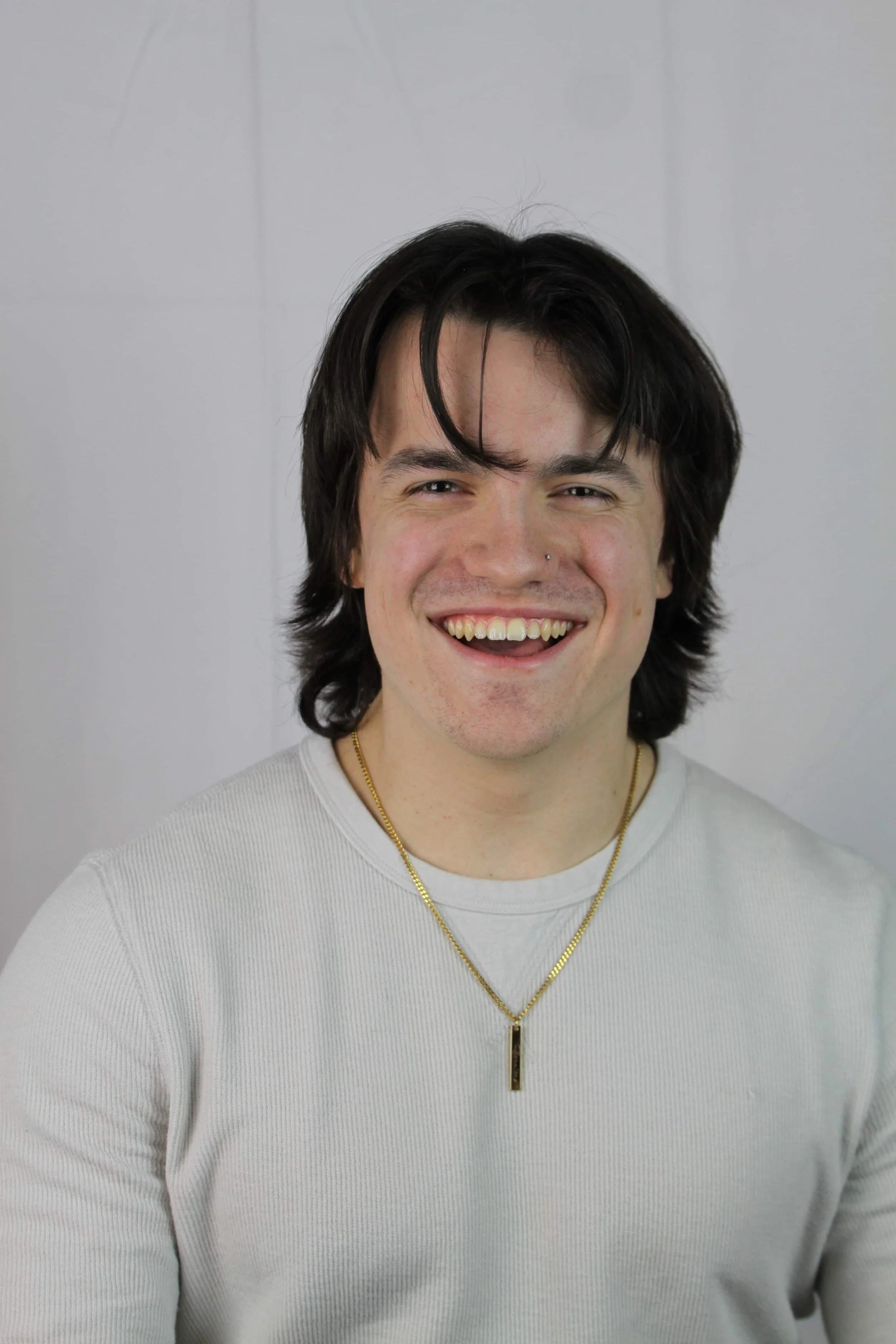 Michael Decker (Harry Bailey)