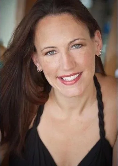 Amanda Poulson (Mark's Mom)