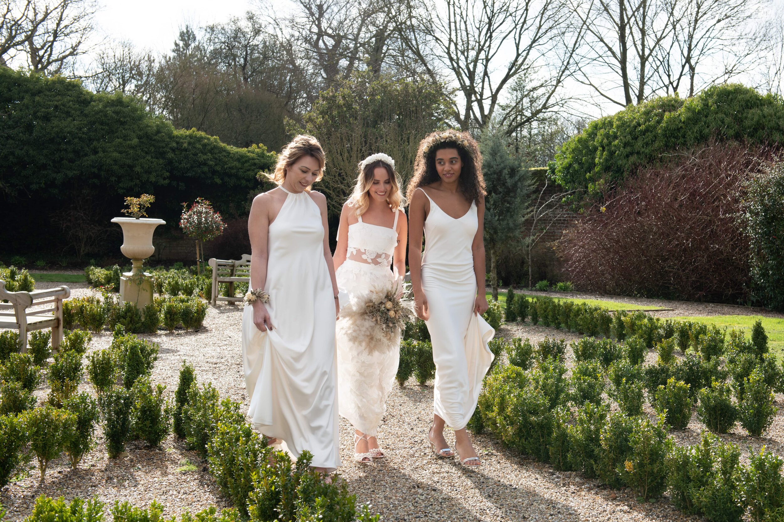 bridal-bridemaids-styled-shoot-secret-garden-kent