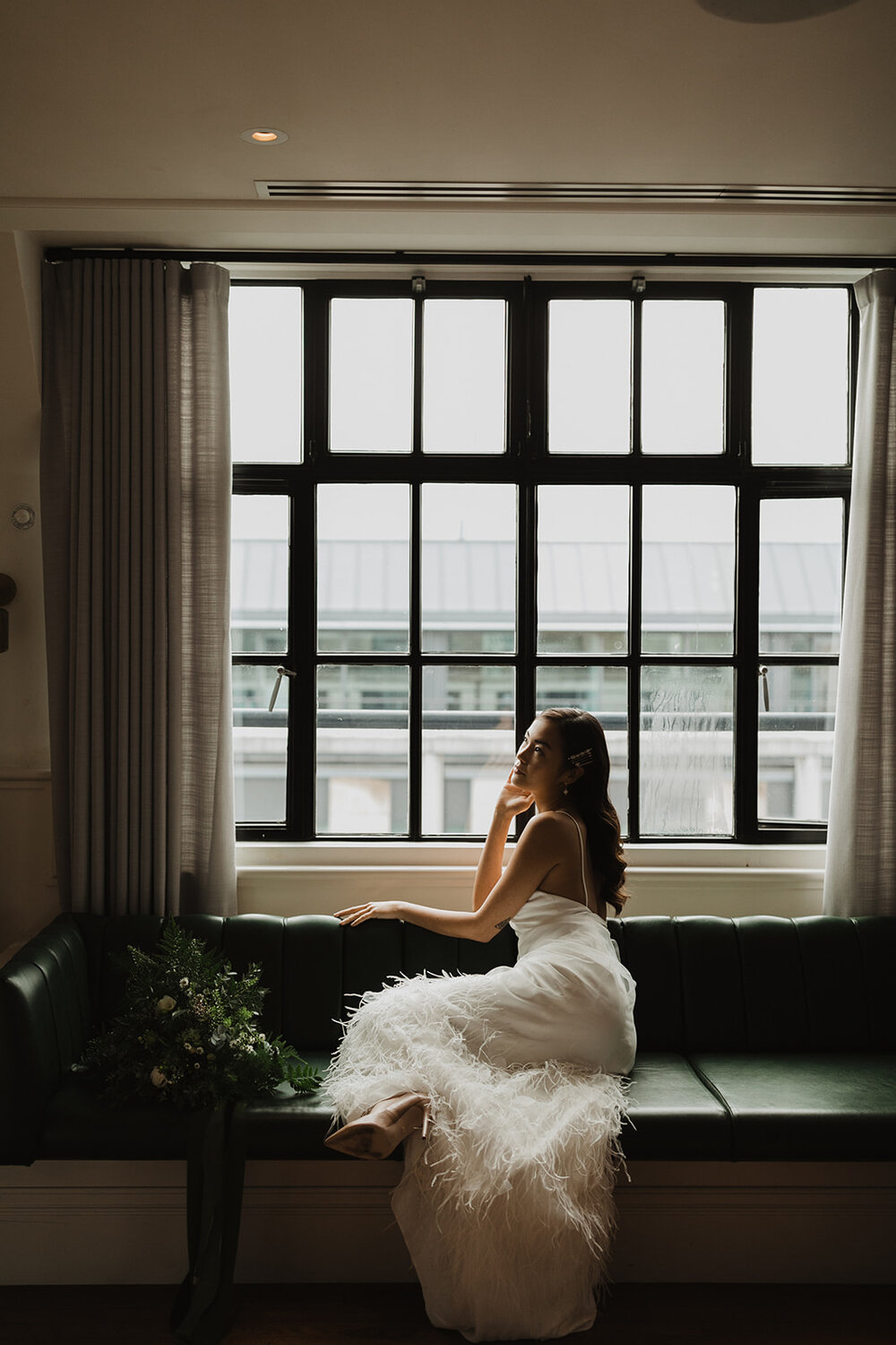 bridal-editorial-mortimer-house-london-charlie-brear-constellation-ame-lovely-bride-london