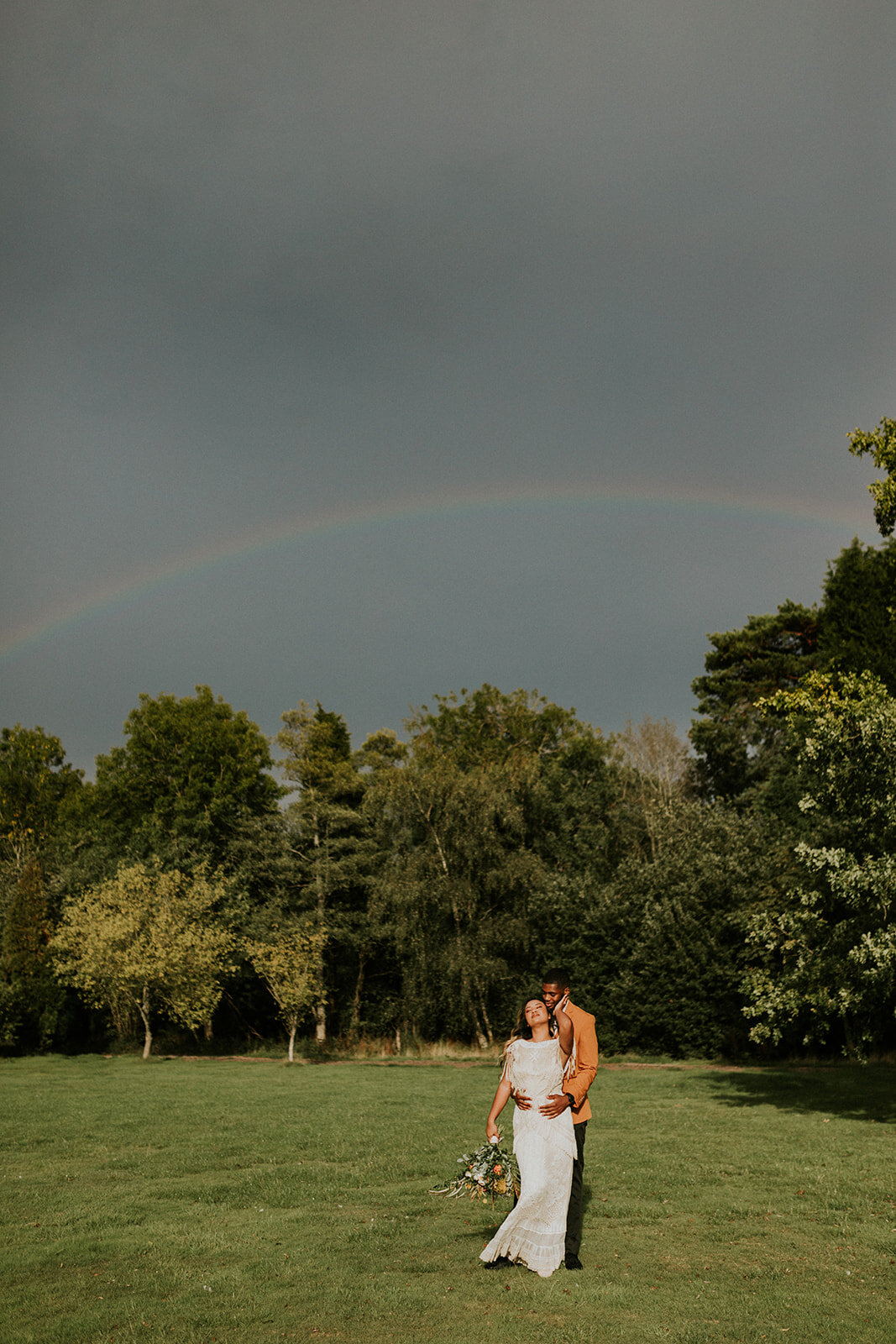 free-spirited-camper-van-elopement-spirit-lake-fiesta-fields-surrey