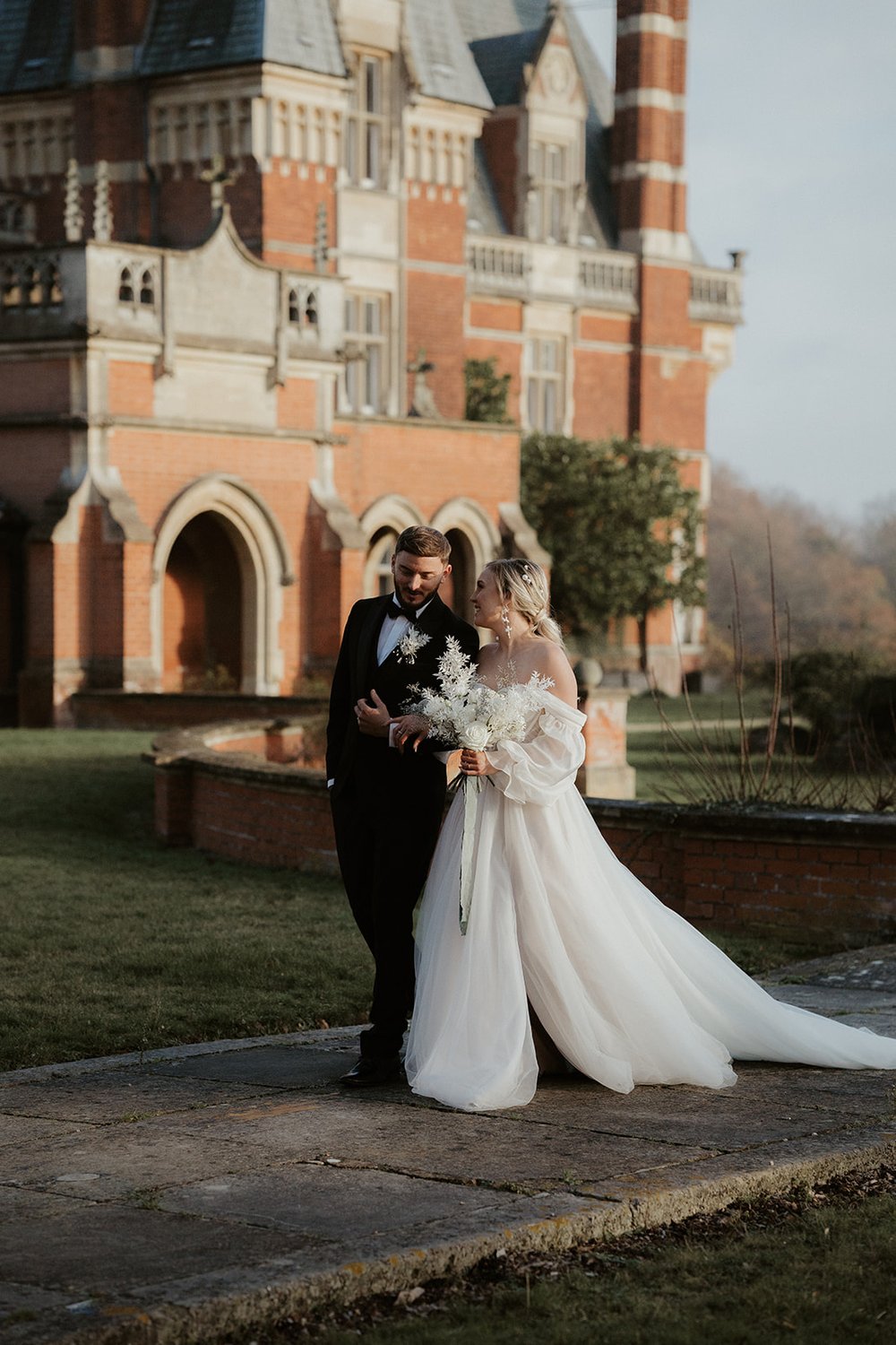 Romantic and elegant Winter wedding shoot, Minley Manor 1.jpg