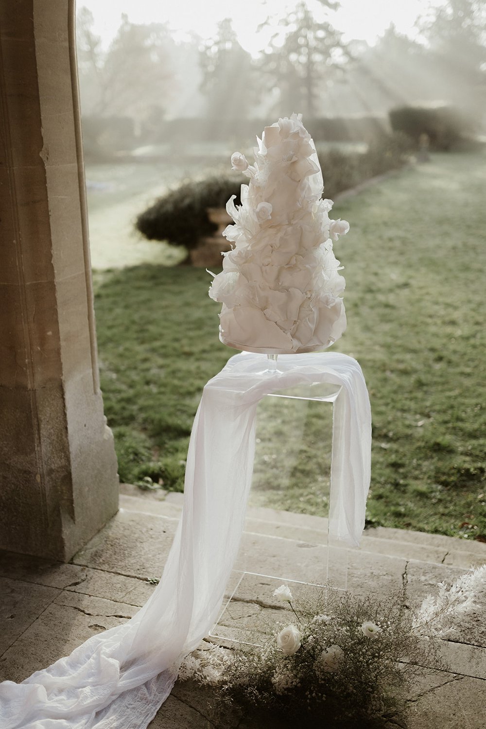 Romantic and elegant Winter wedding shoot, Minley Manor 4.jpg