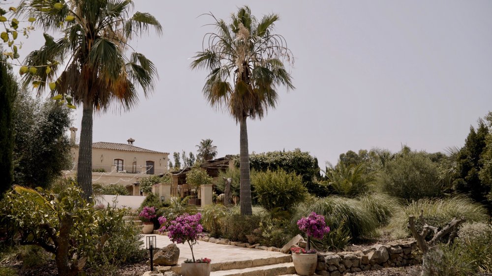 Fun Spanish wedding, Casa La Siesta, Vejer      .jpg