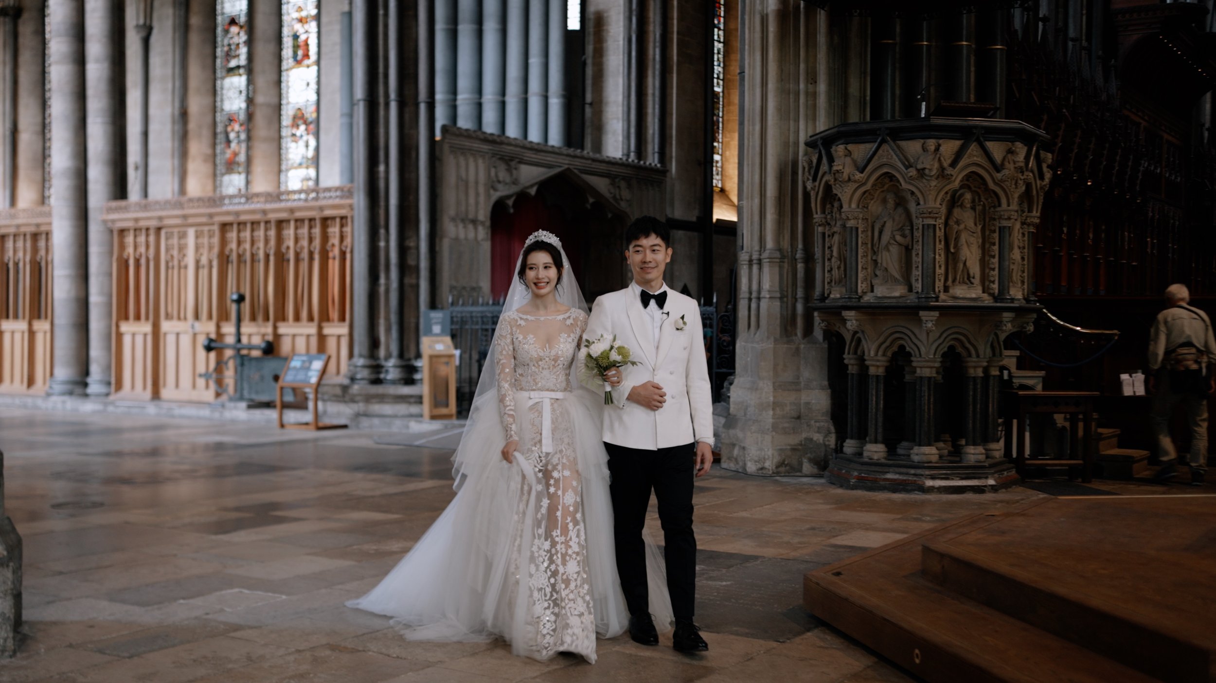 Stylish and heartfelt couple from Beijing wed at Salibury Cathedral