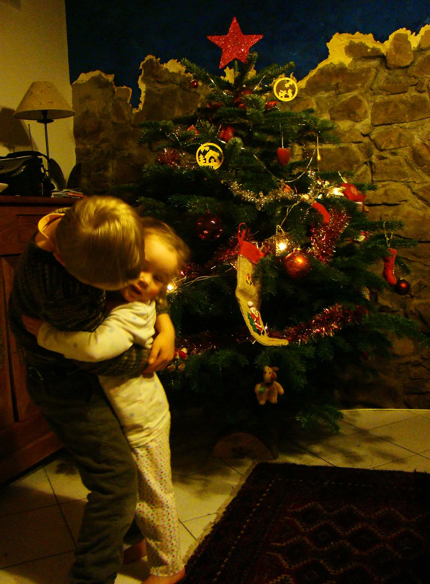Christmas_tree_hug.jpg