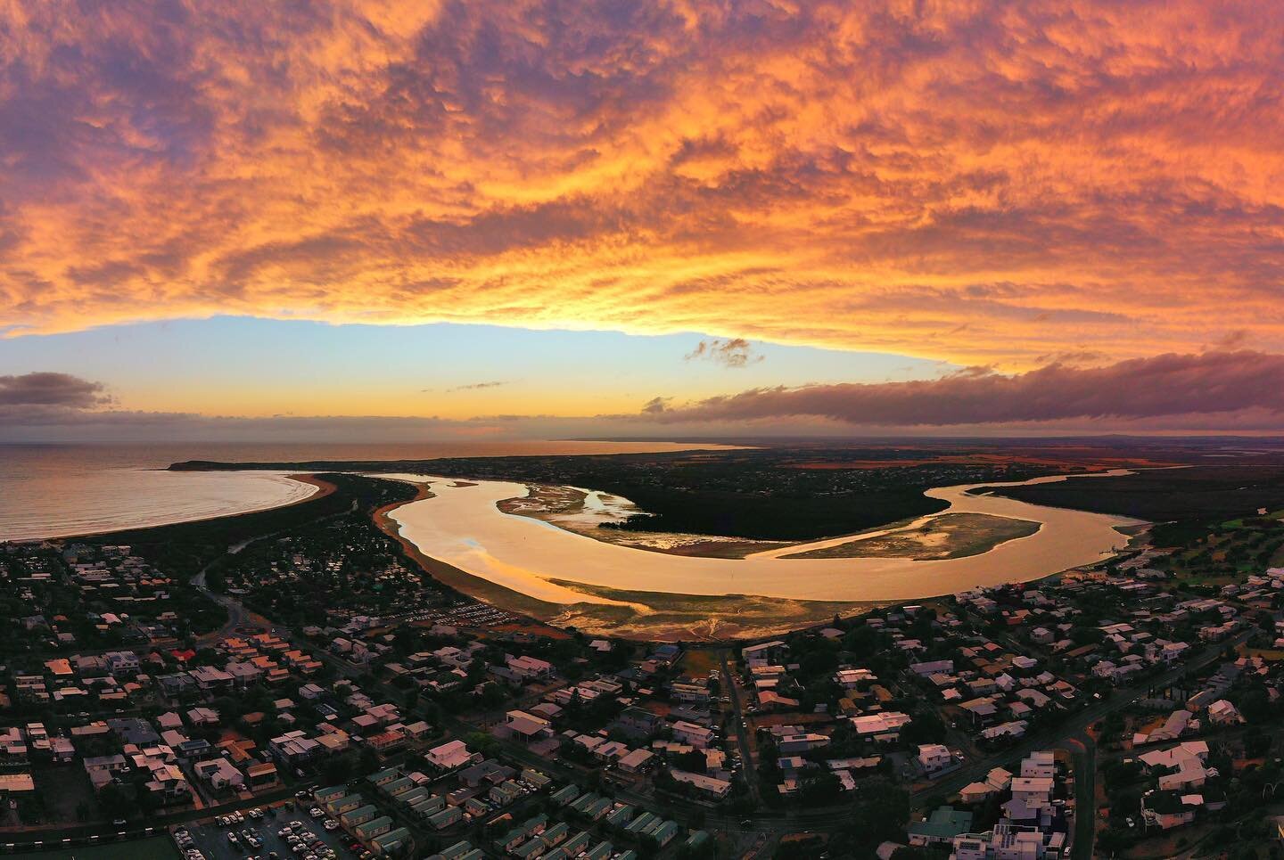 ❤️OCEAN GROVE.
Prints ➡️ cameraandphoto.com.au #oceangrove #sunset #m2p #djimavicpro #bellarine #river #barwonheads #barwoncoast @riverview_family_caravanpark @a_guide_to_oceangrove @weatherchannel #summerunleashed