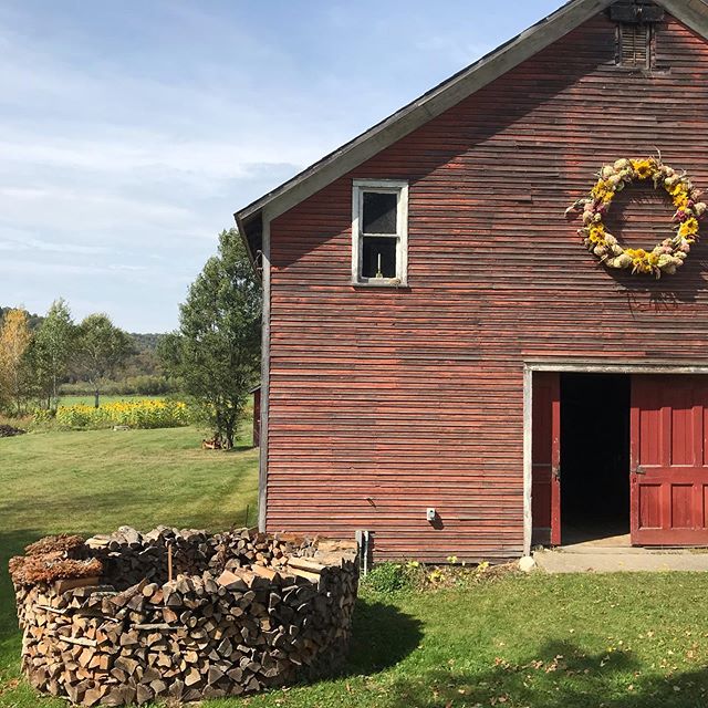 A fall wreath for the Carver House barn. #ourvermonthouse