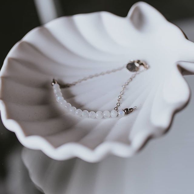 Custom piece for @allienoradophotog series &quot;Deity&quot;. Beaded Opal Pearls bracelet
&bull;
&bull;
&bull;
&bull;
#voyagedallas #papercitydallas #opalite #pearls #blancmagazine #ofhumans  #myleux #sterlingsilver #etsyhandmade #jewelryjunkie