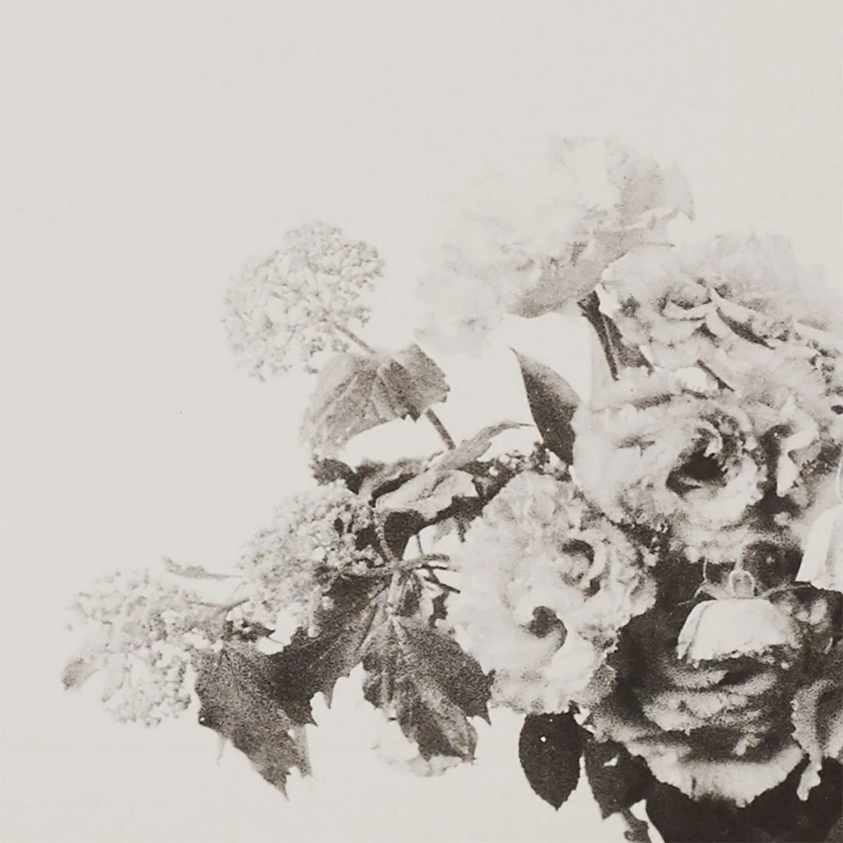 石黒惇 2021年 展示 部分 「Only two pieces of presence」, Ton ISHIGURO Display 2021 Close-up fragment "Only two pieces of presence"