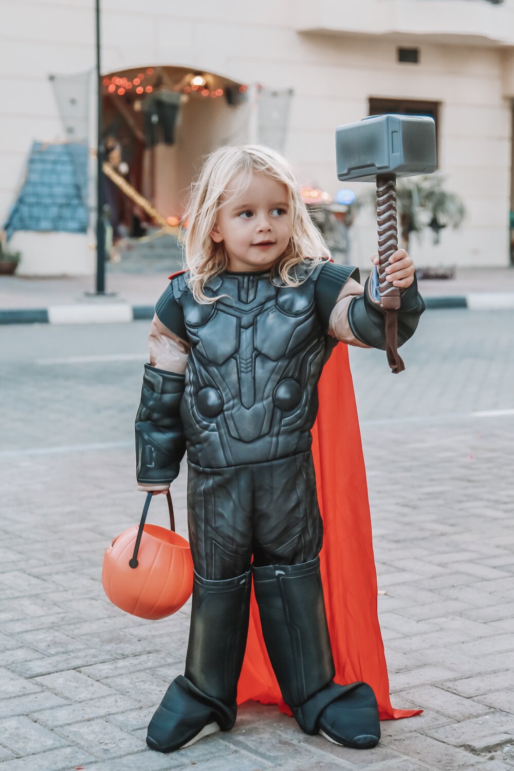 Kit as Thor