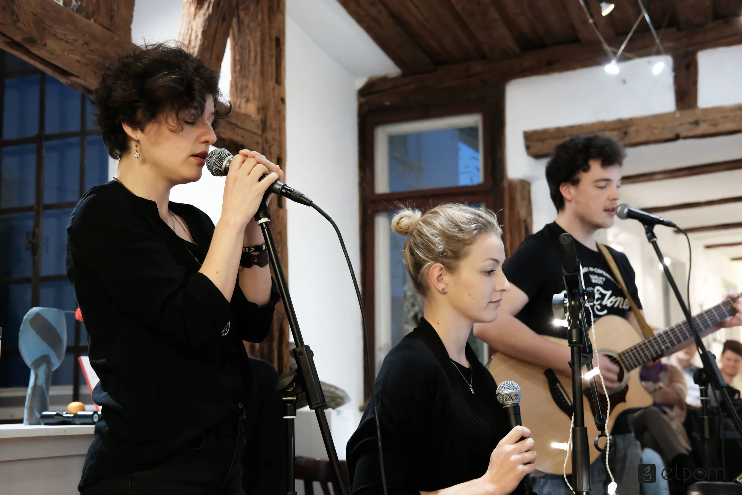 Musikalischer Abend: Felisophie und Gina Hofmann -Wein, Kunst und Musik-