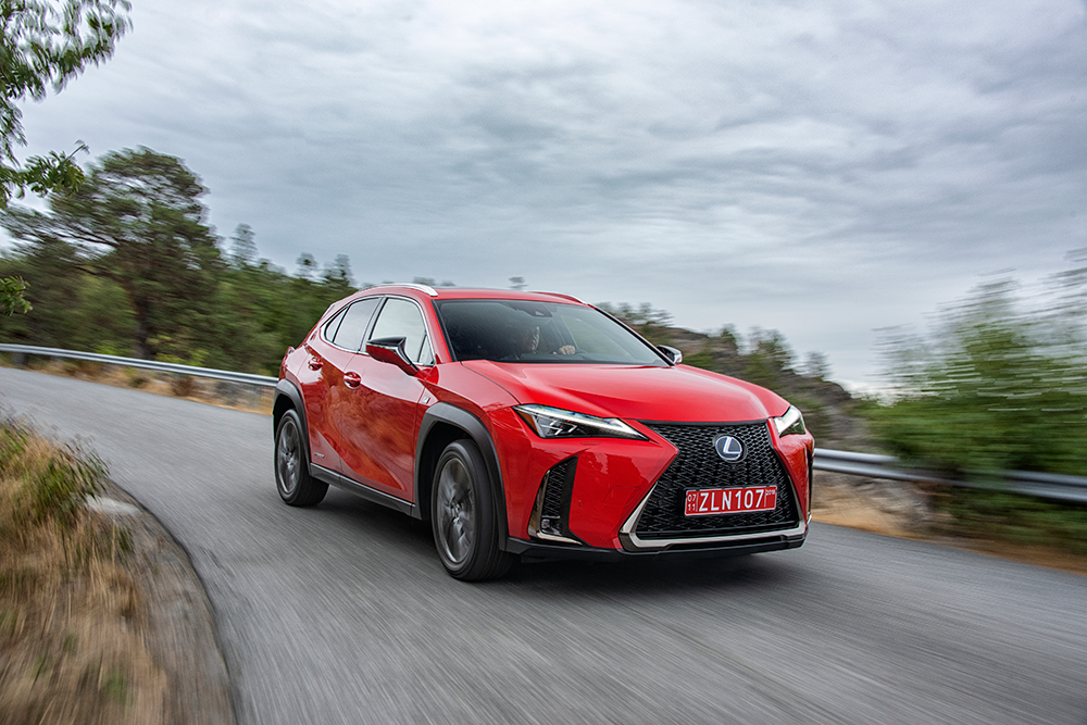 lexus-ux250h-fsport-51red.png