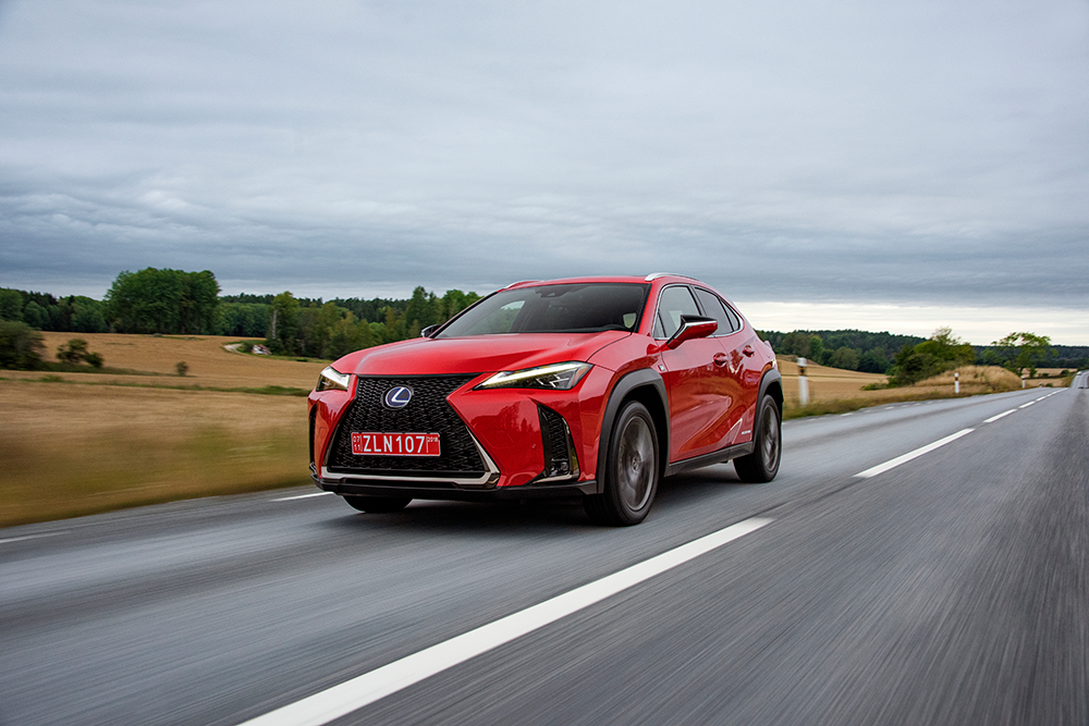 lexus-ux250h-fsport-57red.png