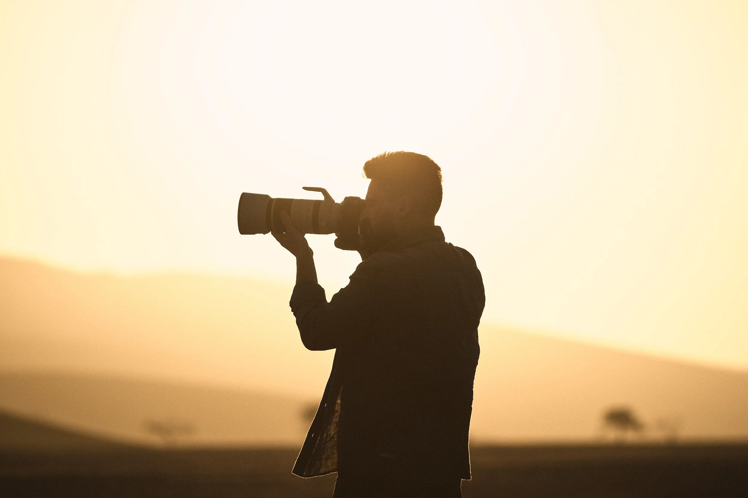 DSLR vs Mirrorless in 2025: The Best Choice for Wildlife Photographers
