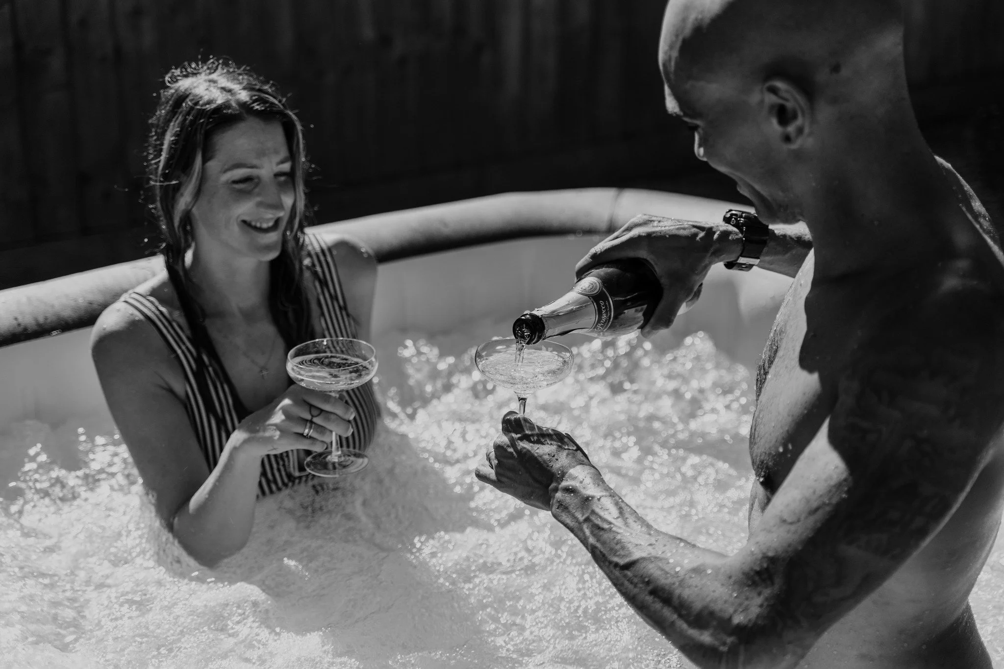DID YOU KNOW?

You can upgrade your stay by adding a Hot Tub?! Get in touch today and let's make it happen 💦🔥

libbearbarton.co.uk

 #CountryLiving #FamilyTime #FamilyMoments #SimpleJoys #devon #countrycottage #shortstay #autumngetaway #hottub #Rom