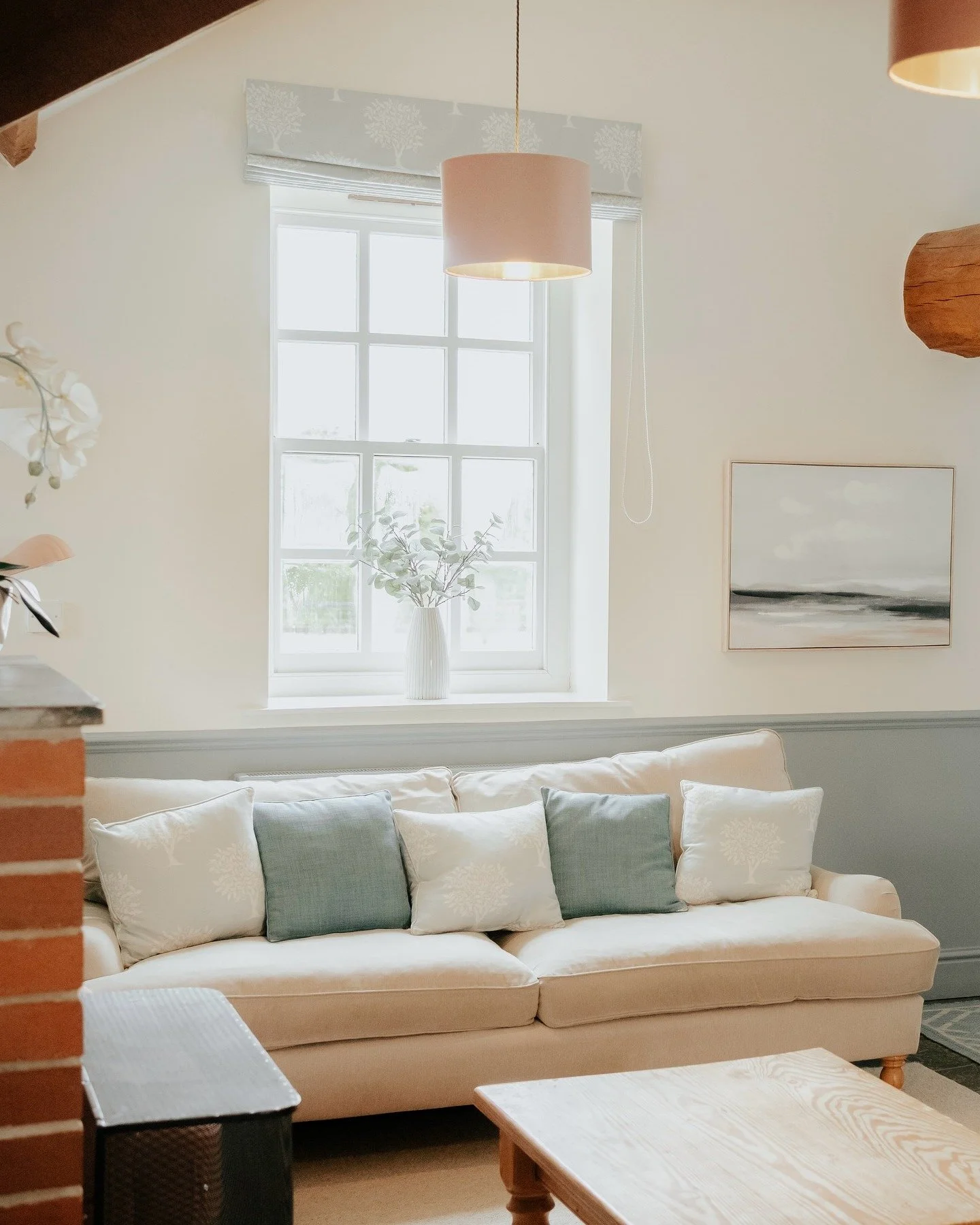 A little glimpse into Mole’s End on this peaceful Sunday 🏡✨

#MolesEnd #LibbearBarton #CosyStay #CountryRetreat #RuralEscape #CountrysideCharm #DevonStay #UKHolidays #PeacefulEscape #HomeFromHome