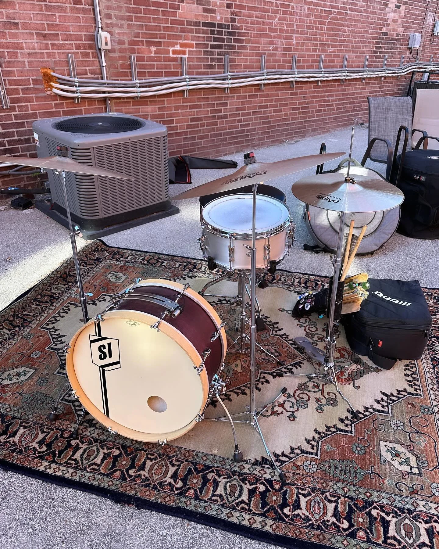This @inde_drum kit is such a little trooper. Saturday night it held its own for 4 hours of cosmic country. Today, it competed against 3 pedal steel players while I played in the backing band &amp; that 20&rdquo; kick didn&rsquo;t even need the mic. 