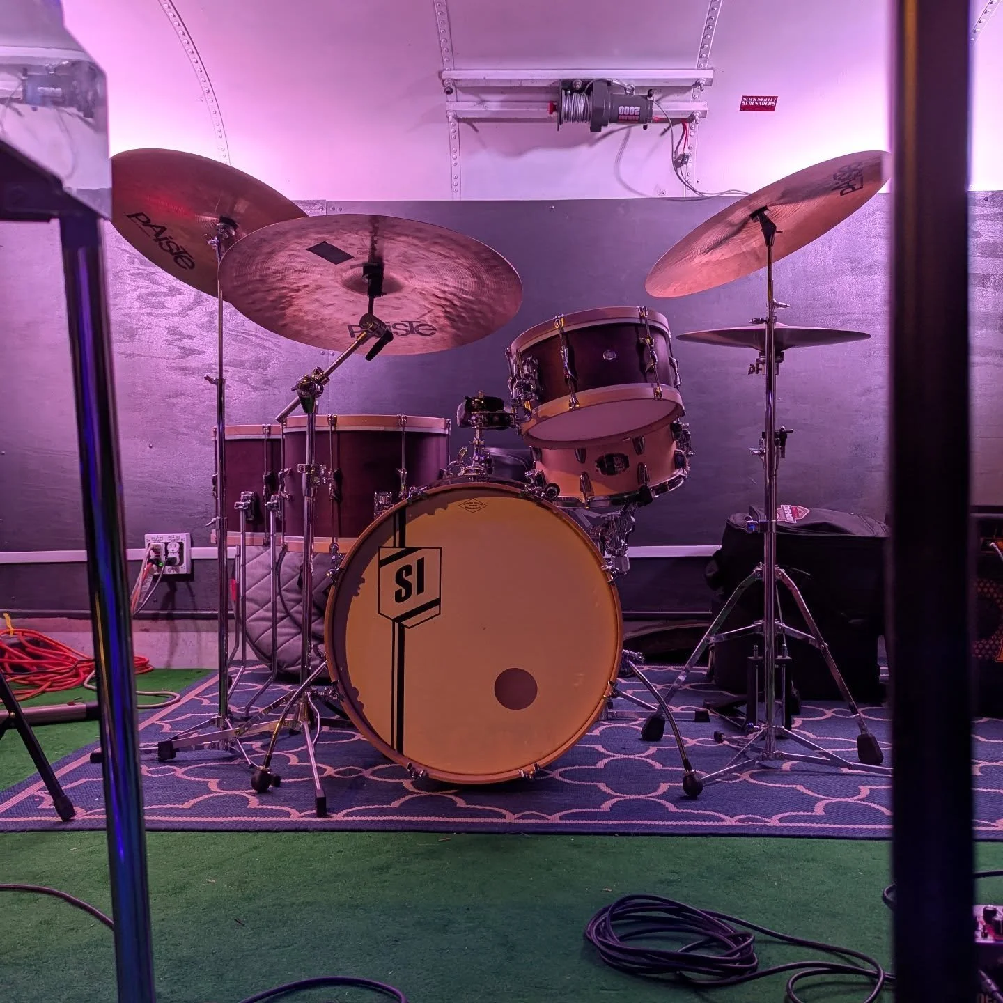 I'll undoubtedly be playing this kit tomorrow night at the kickoff of Iman &amp; Simon! 

7-9 at @intertwinewinebar so you'll still have plenty of time to go crazy on a Friday. Special guest this month include @cameroni_an_cheese on sax 🎷 &amp; @rus