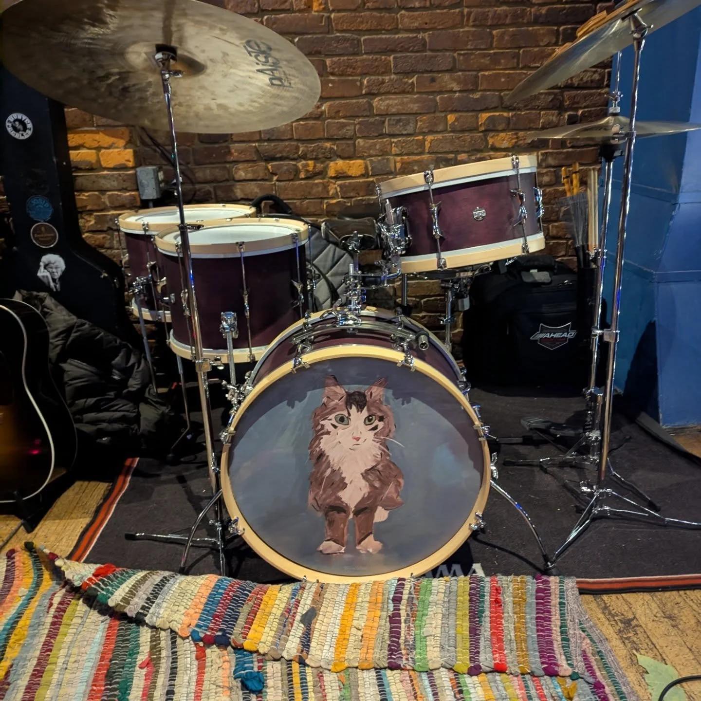 New Elliot memorial bass drum head thanks to @woodshedstageart.  Second pic only because I know @christiandornmusic is going to ask what @paistecymbals  I had up.

#stlmusic #paistecymbals #woodshedstageart #indedrumlab