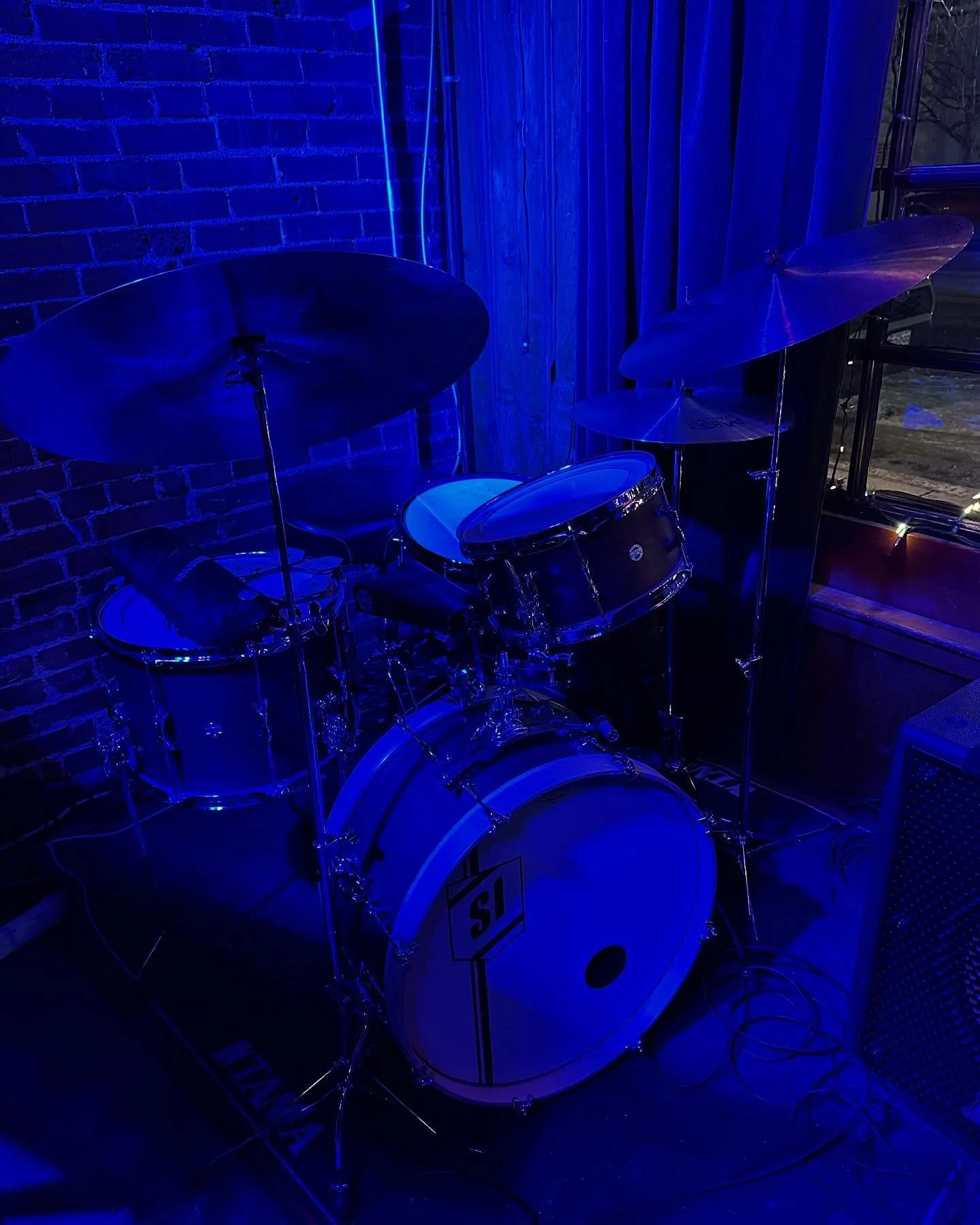 Last Friday was one for the books. @the_conestogas had their debut show at @atomicstl then I ran down to @oysterbarstl for the late night show with @creerider. Bout 6 hours of drumming total &amp; every minute was magic. Really lucky to get to play w