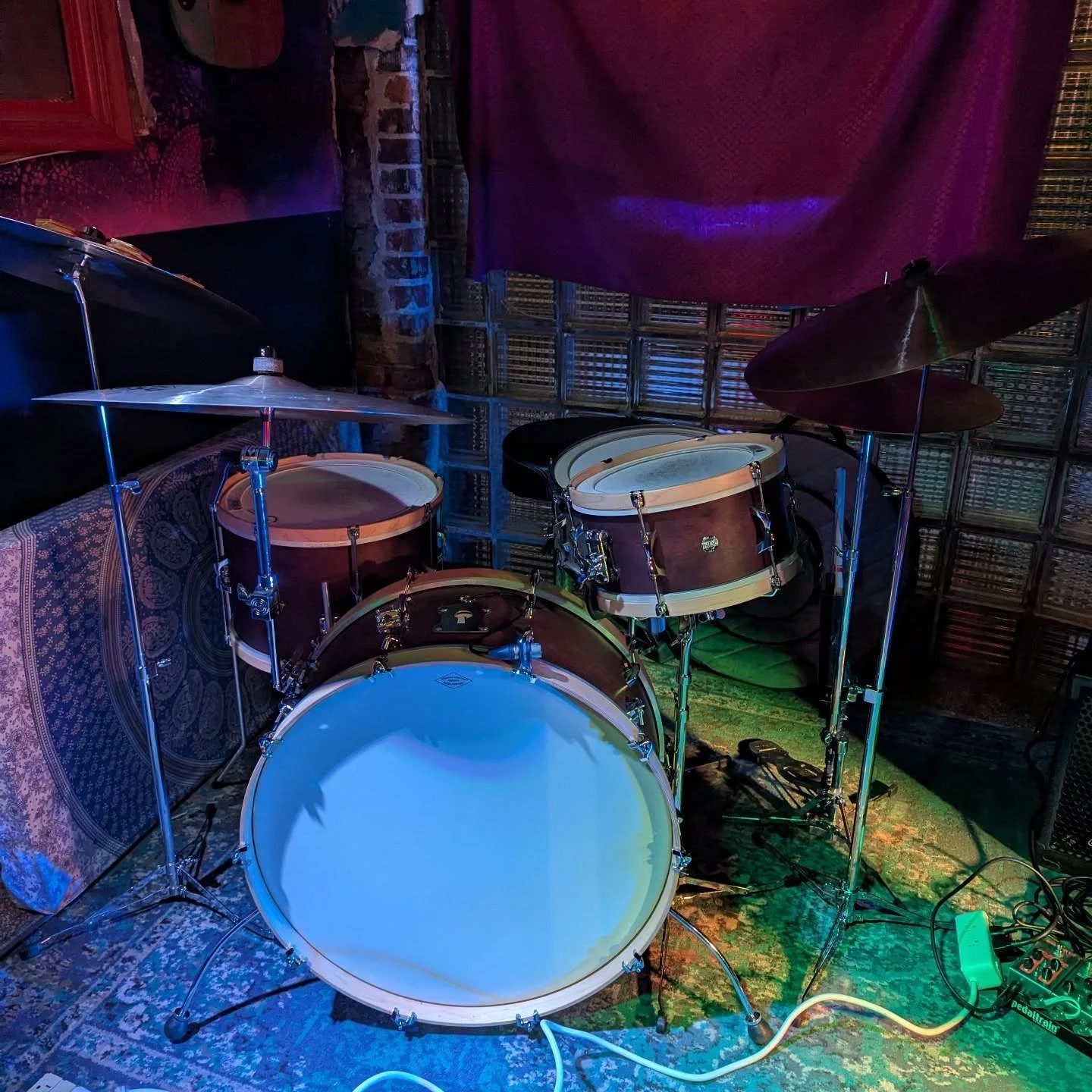 Voted "Most Gigged @inde_drum Kit" by Josh &amp; me at PASIC

December shows!
6th - @creerider at @thehihatstl 9-1
18th @smokeassociation at @venicecafestl 9-12
19th-21 @stlrhythmcollaborative moSTLy holidays shows
26 @creerider at @oysterb