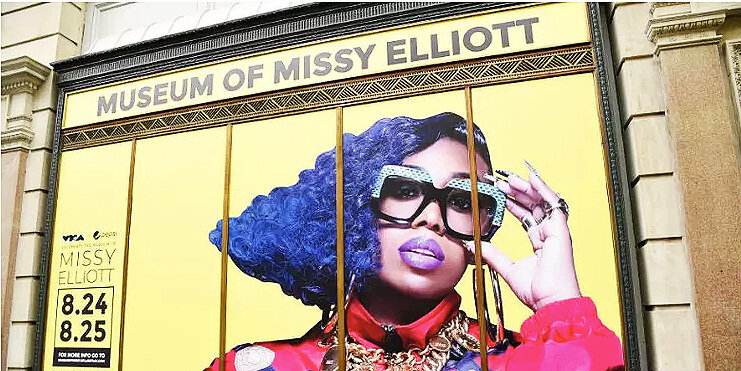 Vibrant window graphics. Huge graphic image skillfully divided into different panels and installed to create a perfect continuous image.