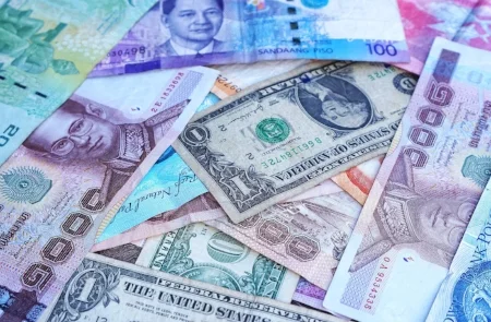 bank-notes-banknotes-cash-164560.jpg