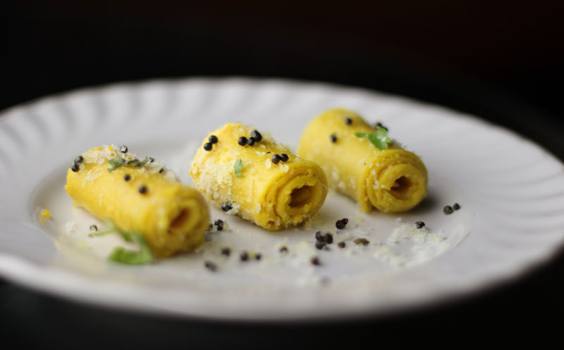 Khandvi, Photo by Devika, CC BY-SA 2.0