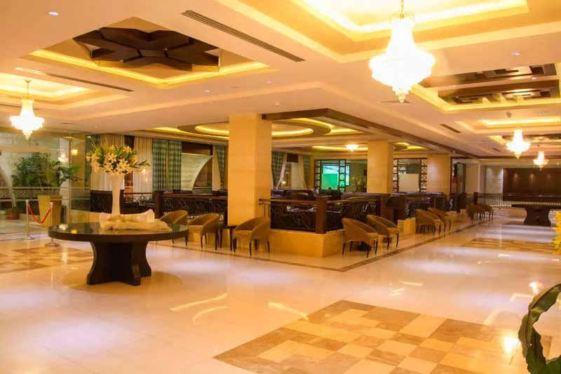 Web-Ready-Manger-Square-Reception.jpg