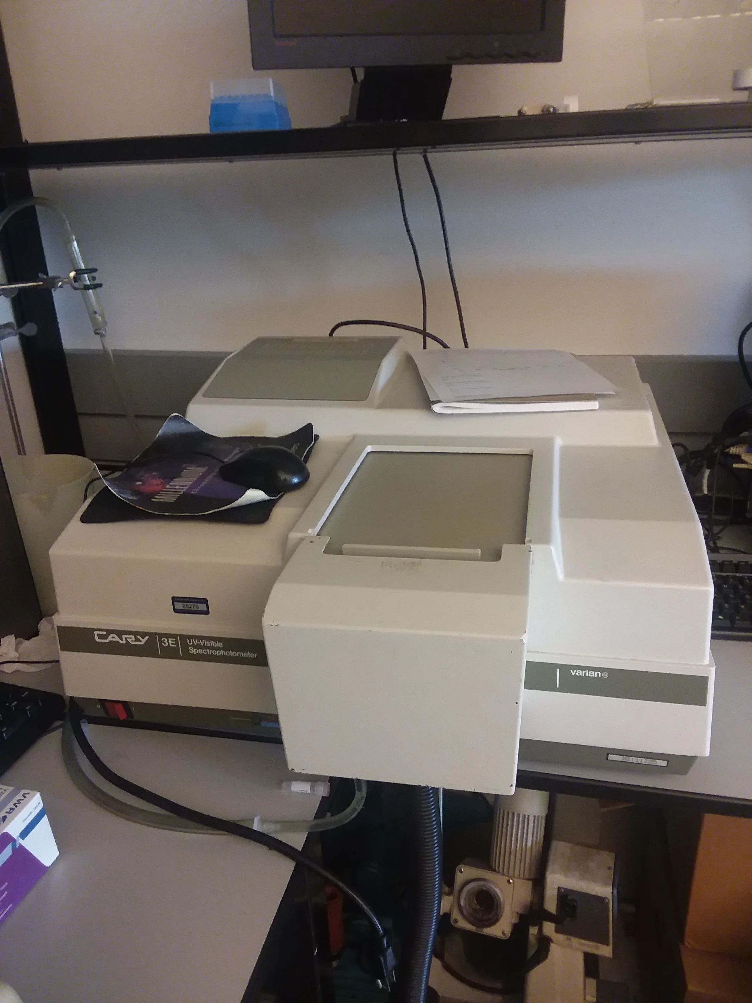 Ultra Violet to Visual Light Spectorphotometer