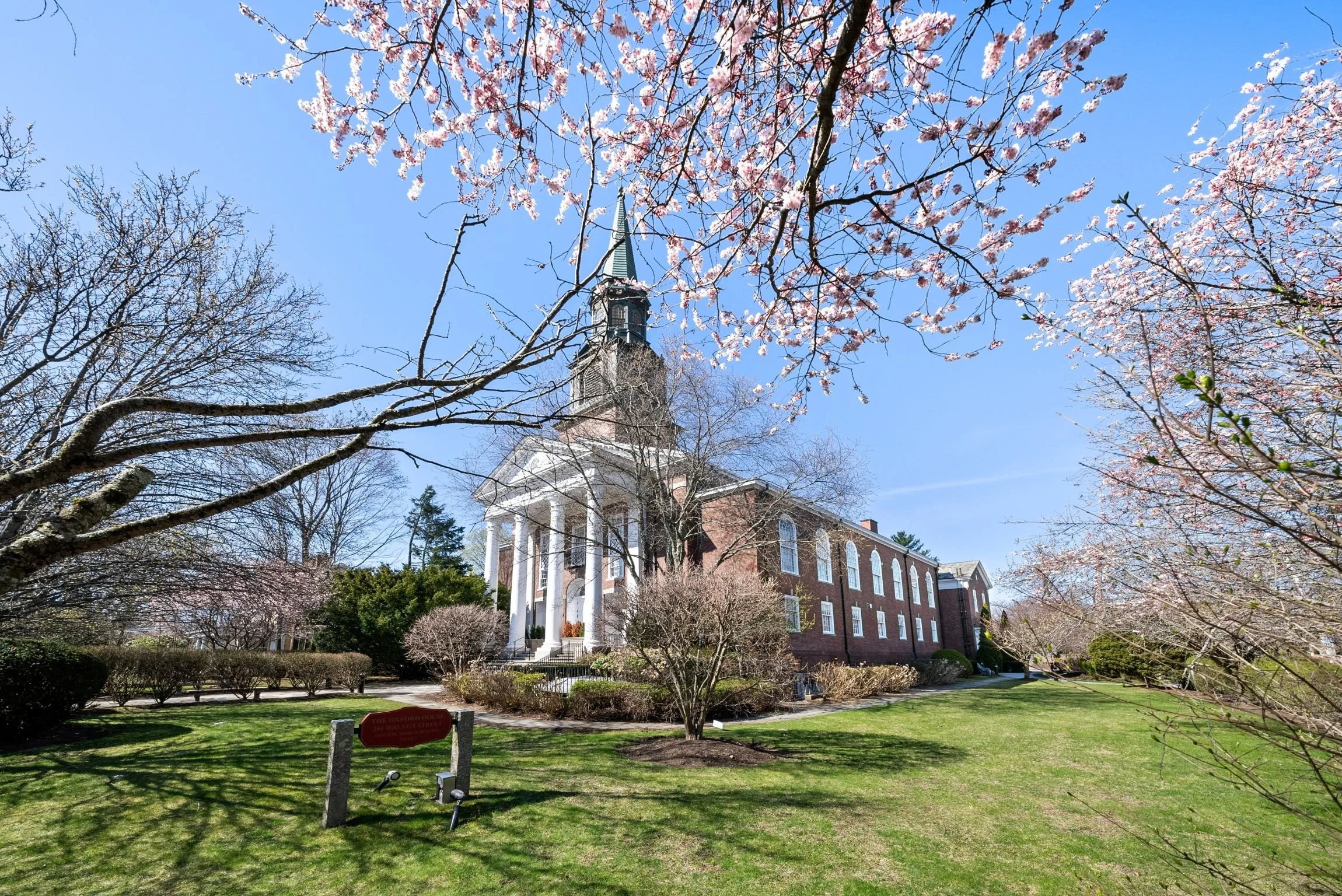 391 Walnut Street, Unit 1, Newton MA 02460