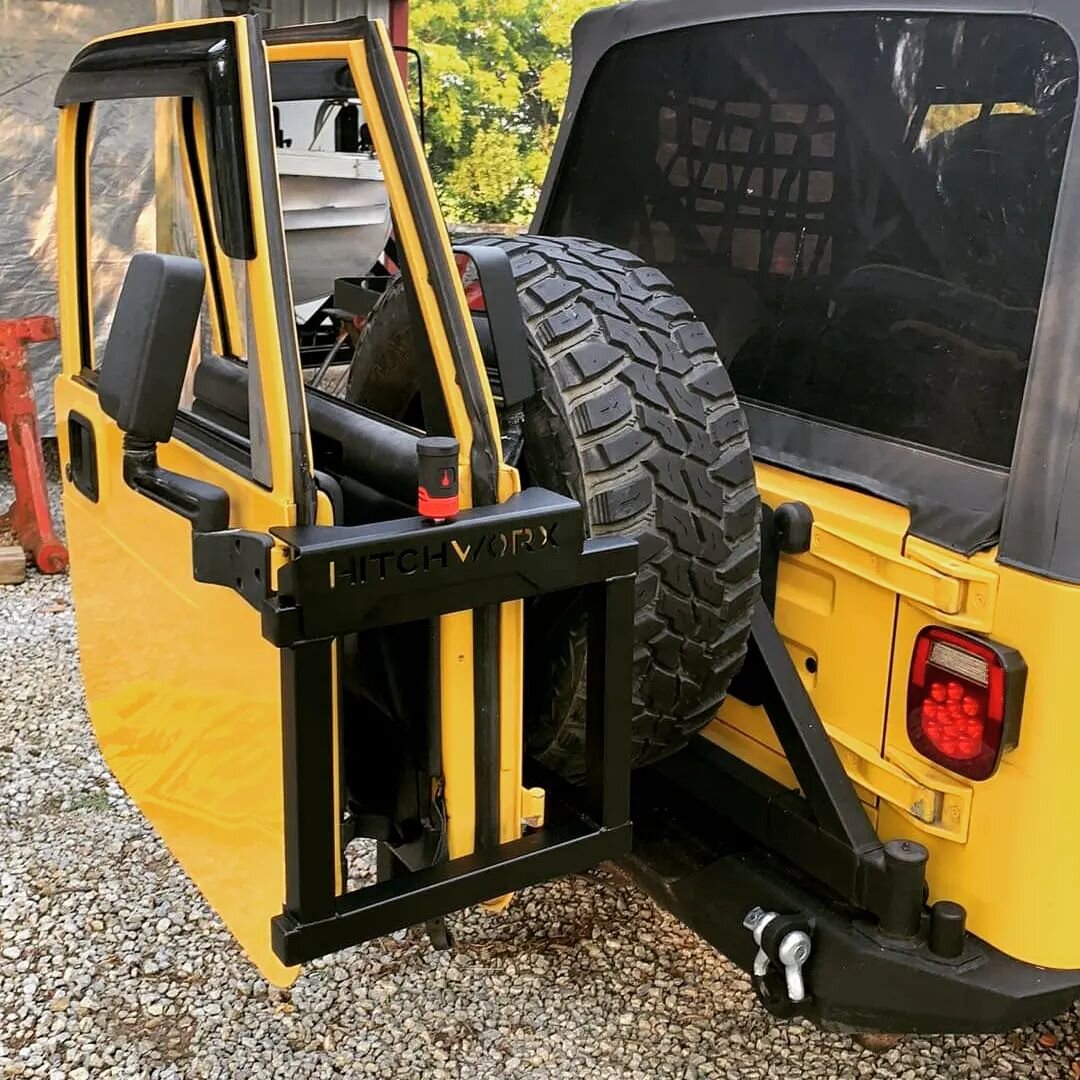 Thinking of going doorless!!! Warm weather please!!! #hitchworx #gohitchworx  #doorlessjeep  #jeepwrangler