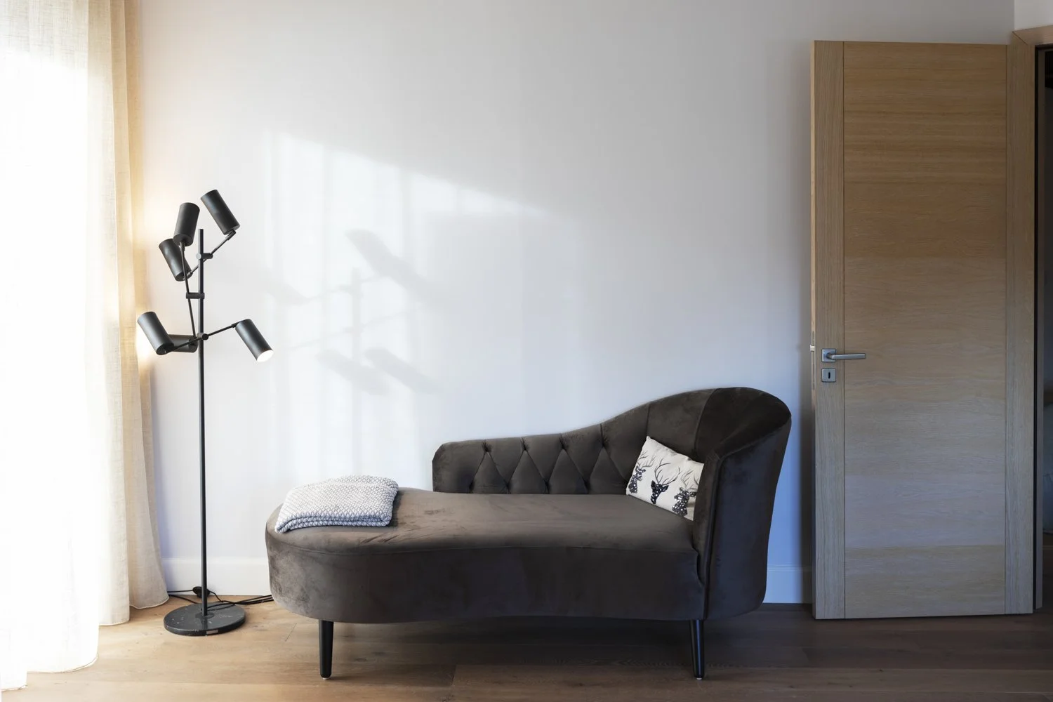 Villa Rose  sofa bedroom 1.jpg