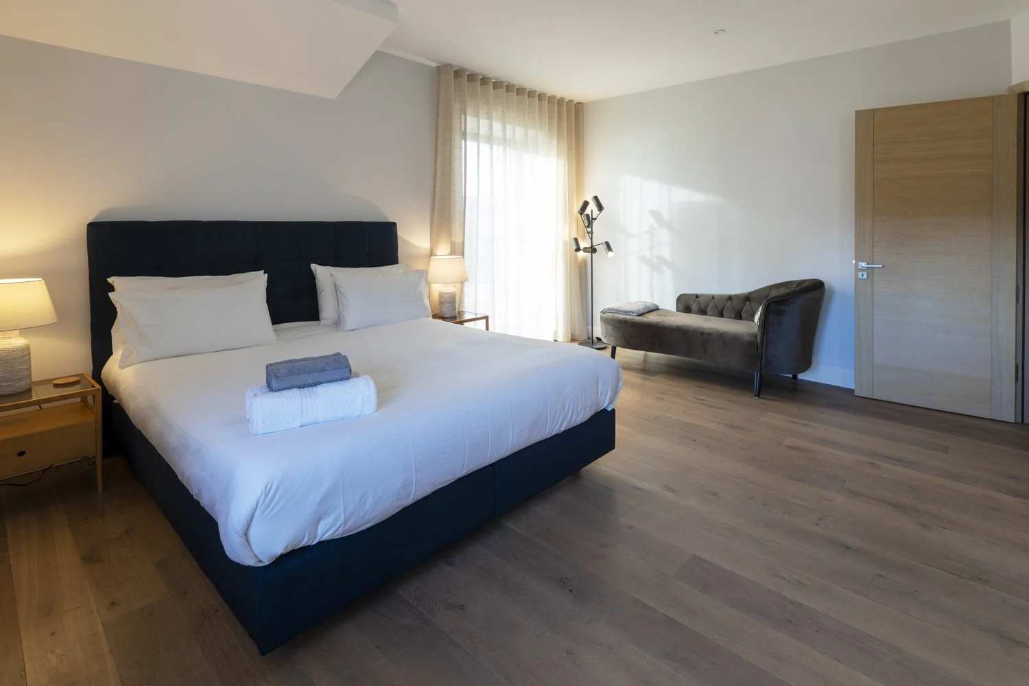 Villa Rose bedroom 1.jpg