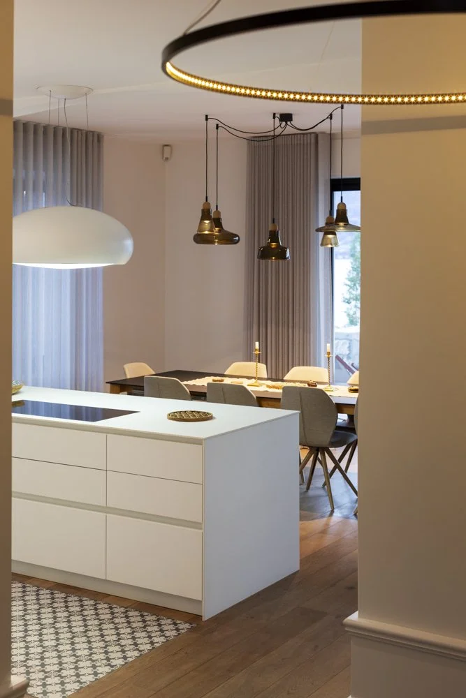 Villa rose kitchen a.jpg