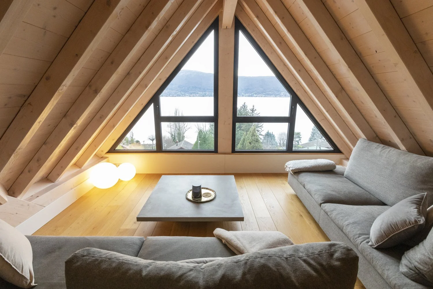 Villa rose Living room 3a.jpg