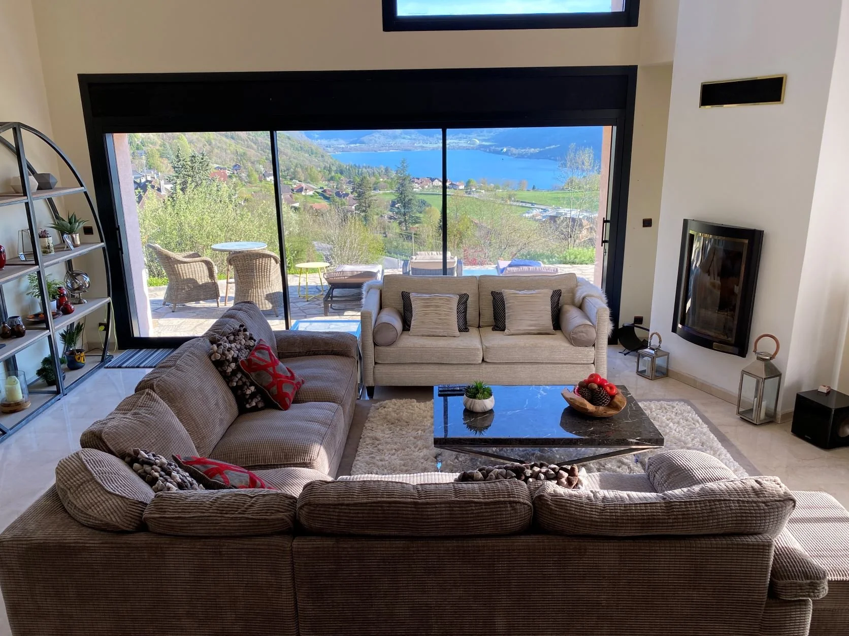 Villa_Infinity_Talloires_IMG_2756 -living room 2.JPG