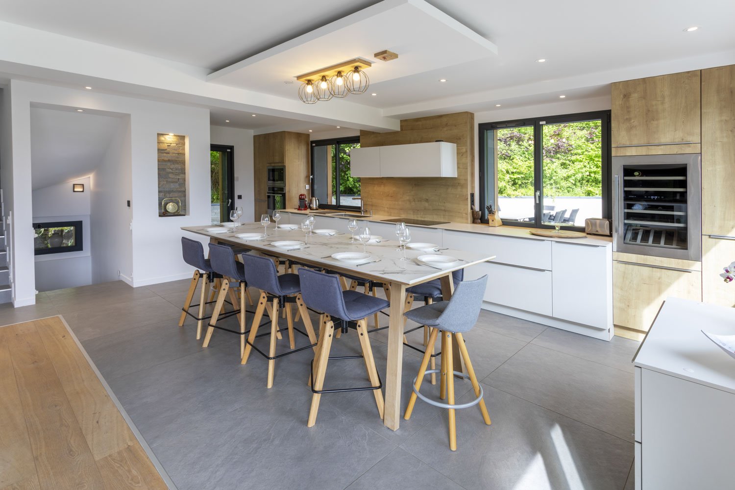 Villa_Panorama_TalloiresVilla_Panorama_ dining area.jpg