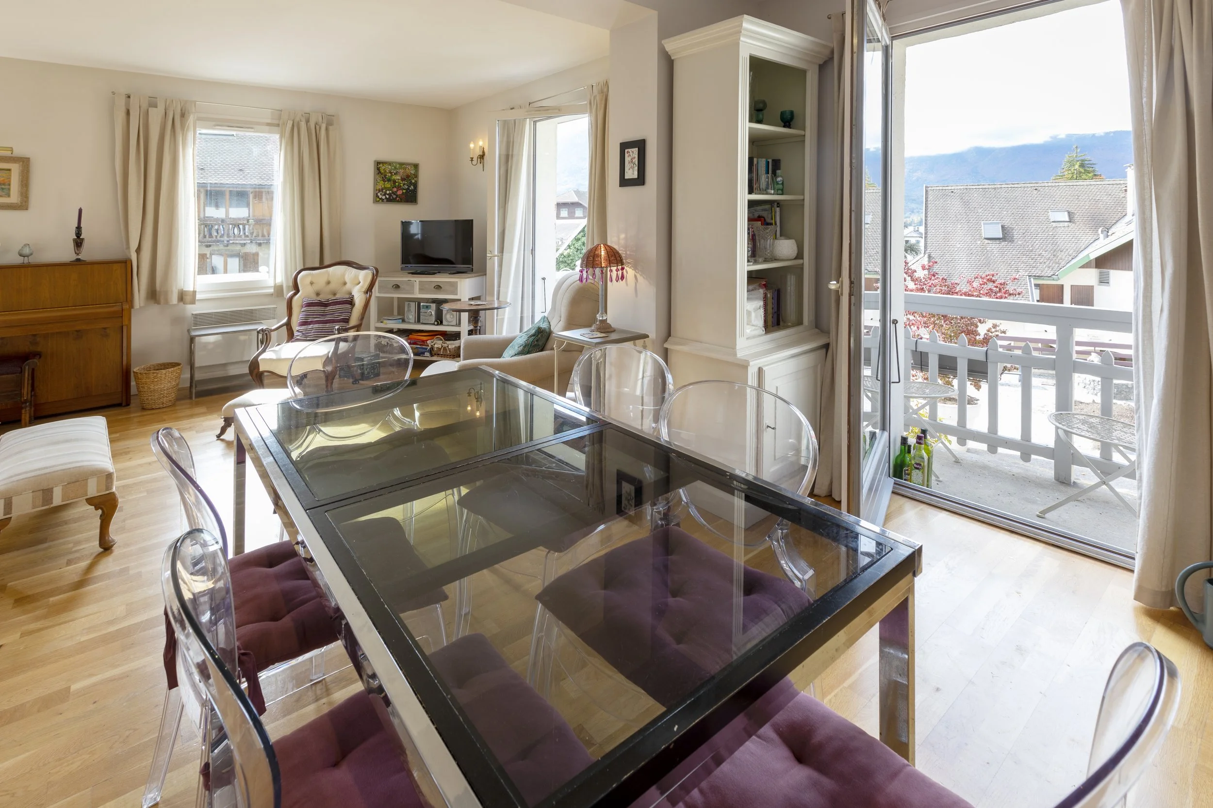 Apt 3, Maison du Village, Talloires_IMG_6236.jpg