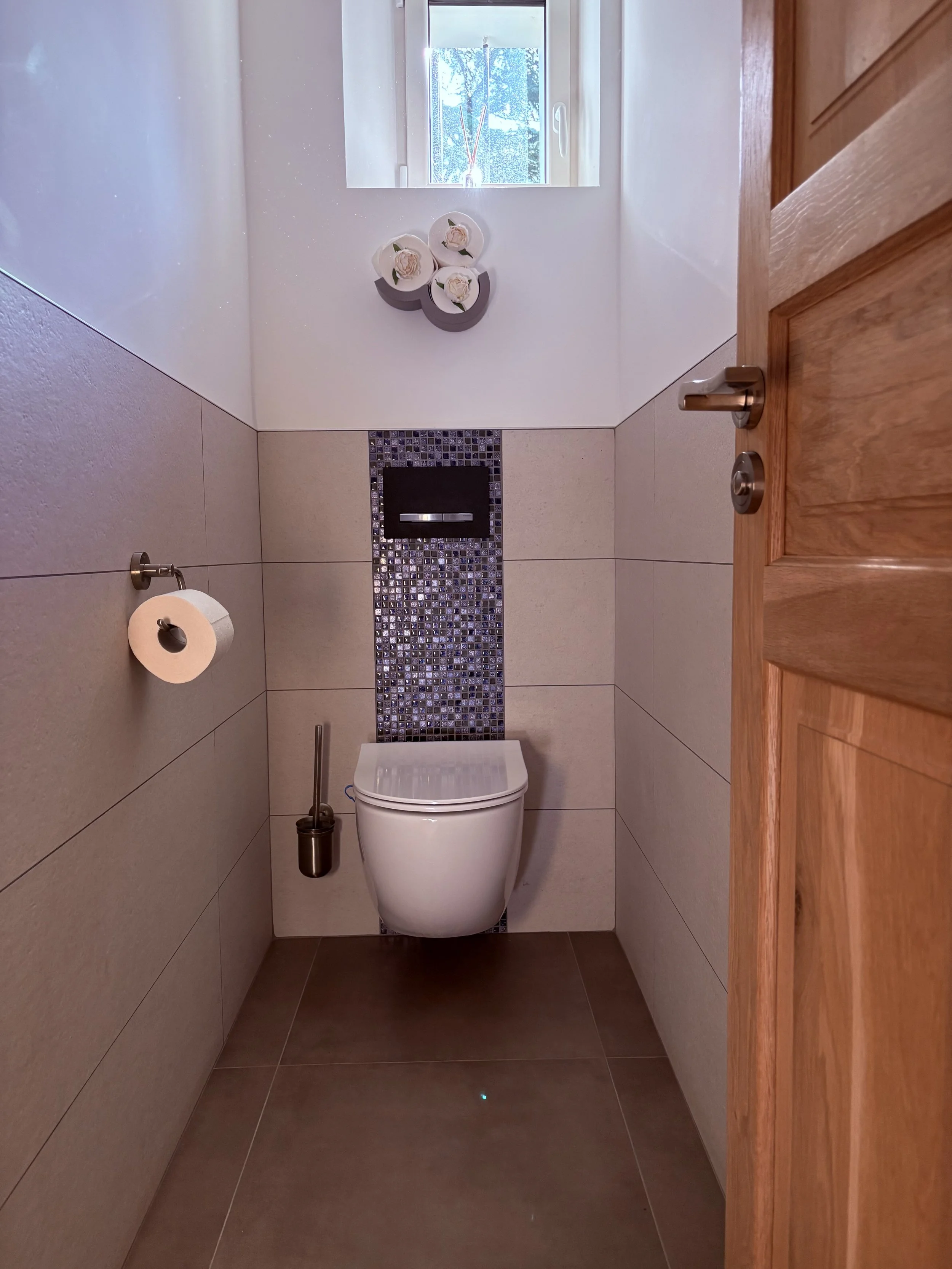 c 1ere étage WC separé - 1st floor WC.jpeg