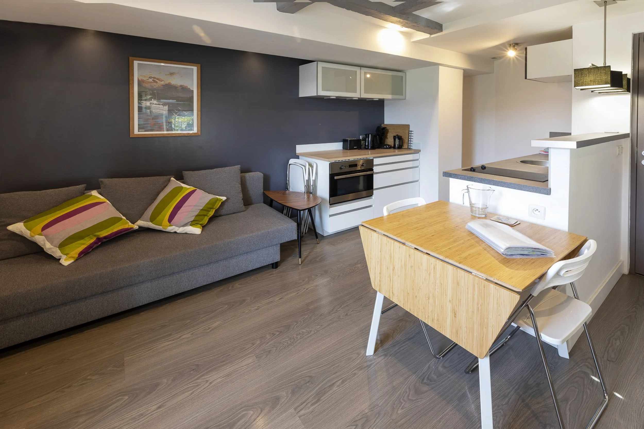 Apartment 2 open plan living.jpg