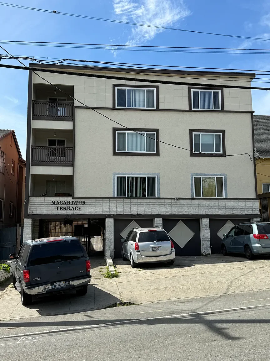 273 MacArthur Blvd #207