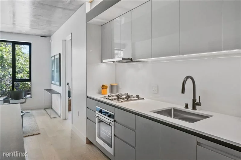 960Market804b.jpg
