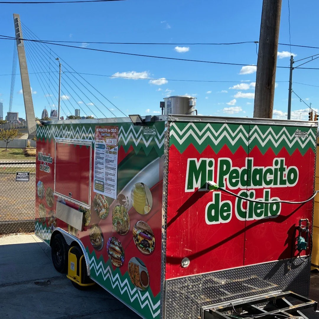 Big news! 🌮
Los Galanes now has its own taco truck &mdash; Mi Pedacito de Cielo! @mipedacitodecielodetroit 
You&rsquo;ll find it right next to the restaurant, serving delicious tacos, burritos, and more.
Ask us about private events! #tacotruck  #sou