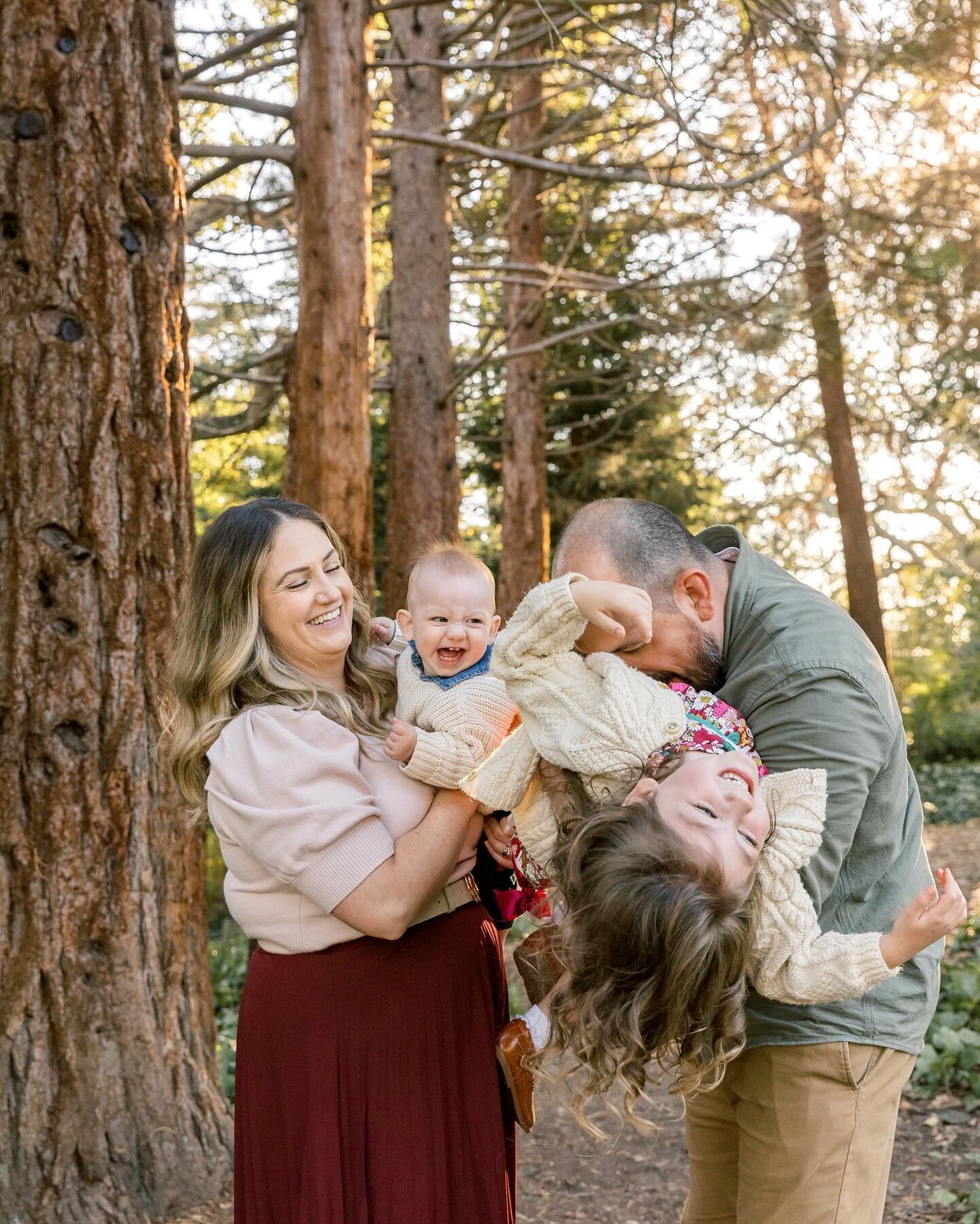 It is such an honor to be photographing this family for so many years and meeting their new little member ( look at those teeth!!) is even better!

Sometimes I remember that this is my work, and I can&rsquo;t be more grateful and lucky to be able to 
